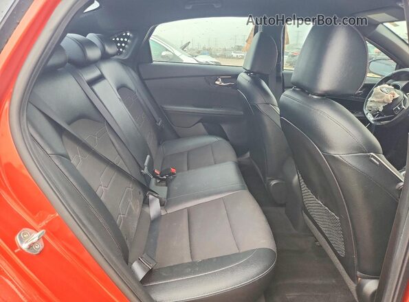 3KPF34AD6LE255449 2020 KIA FORTE Orange Widok tylnych siedzeń