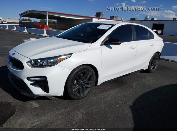 3KPF34AD6ME330412 2021 KIA FORTE White Przód lewy
