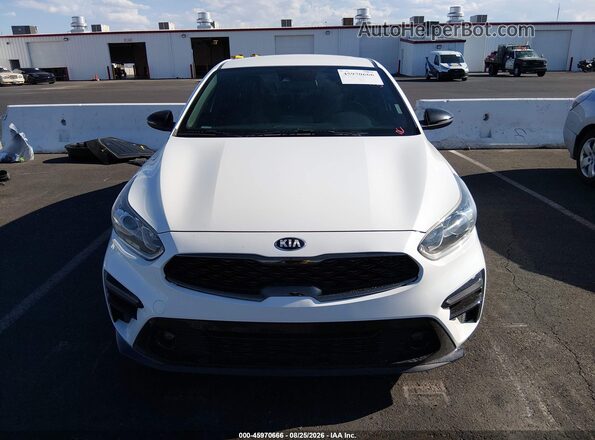 3KPF34AD6ME330412 2021 KIA FORTE White Widok wnętrza z tyłu
