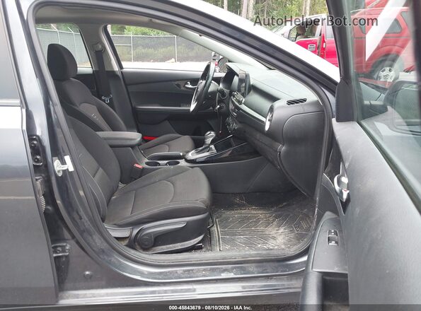 3KPF34AD7KE028897 2019 KIA FORTE Gray Vista interior delantera