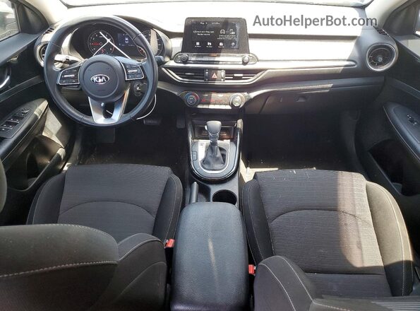 3KPF34AD7KE064427 2019 KIA FORTE Серебряный Вид панели приборов