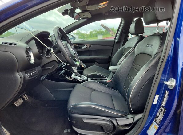 3KPF34AD7LE218331 2020 KIA FORTE Blue Widok wnętrza z przodu