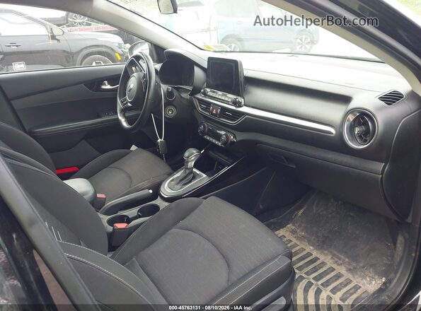 3KPF34AD8KE015690 2019 KIA FORTE Black Front interior view