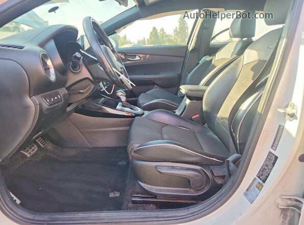 3KPF34AD8LE182147 2020 KIA FORTE White წინა სალონის ხედი