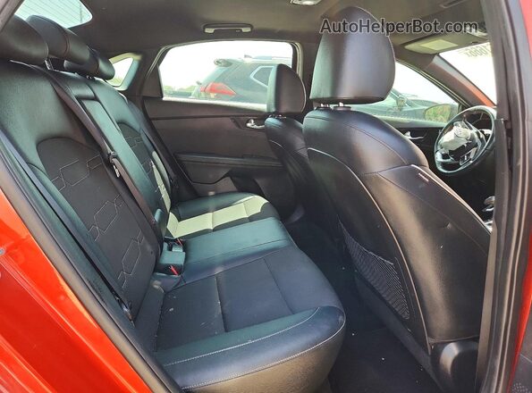 3KPF34AD9LE178737 2020 KIA FORTE Orange Vista de los asientos traseros