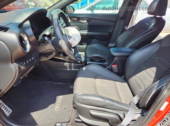 3KPF34AD9LE178737 2020 KIA FORTE Orange Vista interior delantera