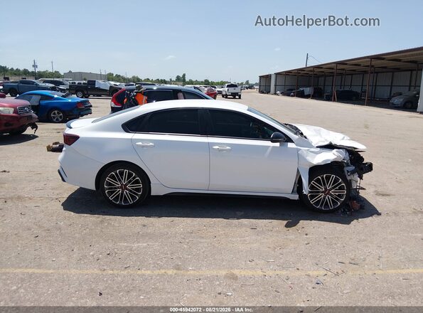 3KPF44AC0PE548936 2023 KIA FORTE White Widok wnętrza z tyłu