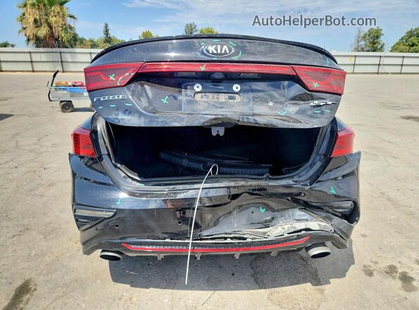 3KPF44AC1ME321976 2021 KIA FORTE Черный Вид сзади