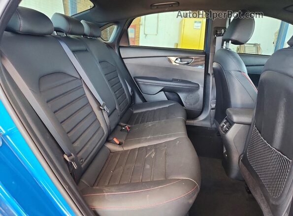 3KPF44AC1PE618735 2023 KIA FORTE Blue უკანა სავარძლების ხედი