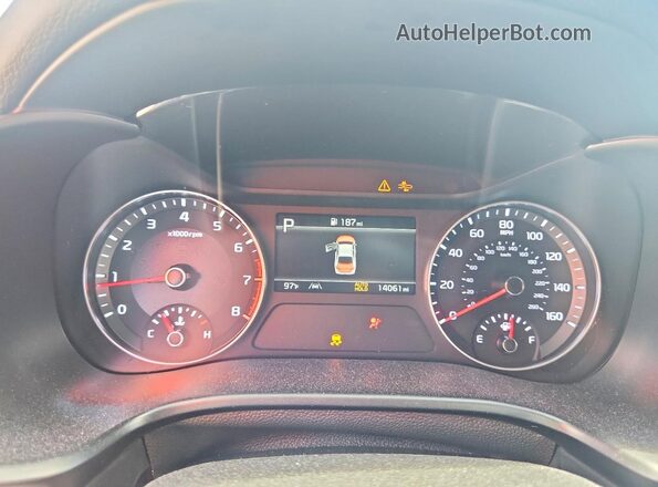 3KPF44AC1RE805069 2024 KIA FORTE Серый Вид щитка приборов