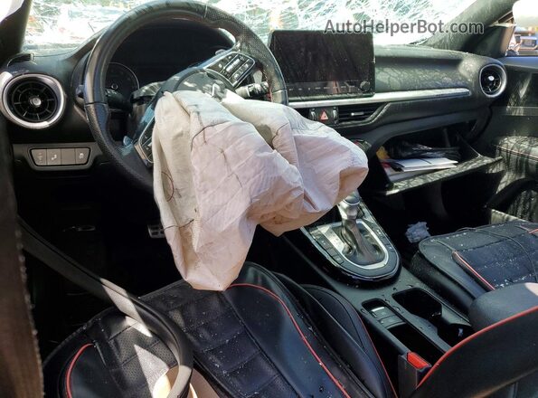 3KPF44AC3PE617621 2023 KIA FORTE Черный Вид панели приборов