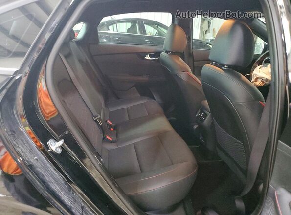 3KPF44AC3PE620986 2023 KIA FORTE Черный Вид задних сидений