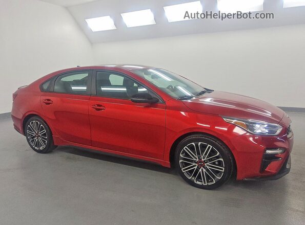 3KPF44AC5ME415097 2021 KIA FORTE Red Вид спереду