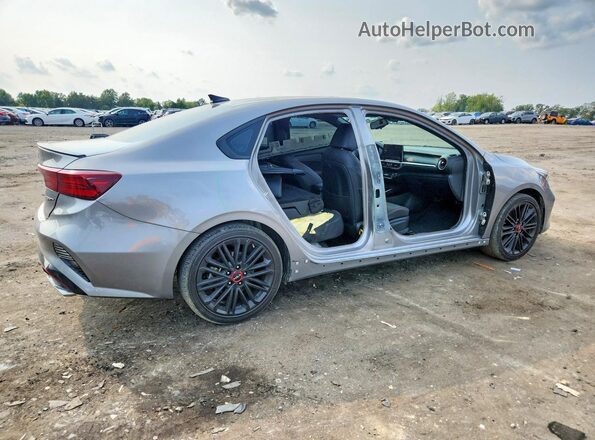 3KPF44AC5PE685645 2023 KIA FORTE Silver უკანა მარჯვენა