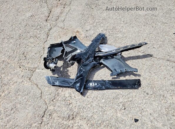 3KPF44AC6LE153847 2020 KIA FORTE Black Engine compartment view