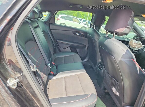 3KPF44AC6LE153847 2020 KIA FORTE Black Rear seats view