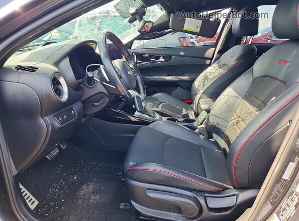 3KPF44AC7NE493897 2022 KIA FORTE Charcoal Widok wnętrza z przodu