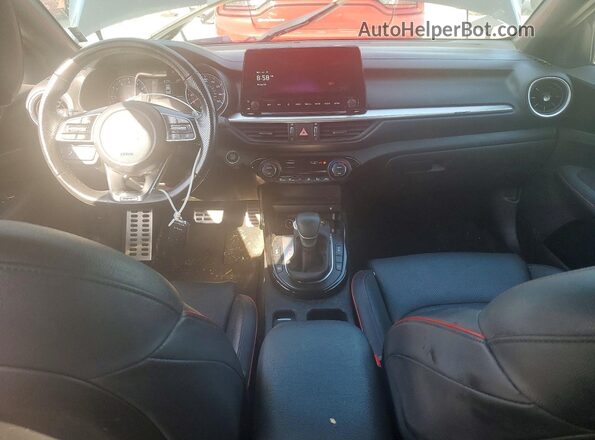 3KPF44AC8PE590206 2023 KIA FORTE Black Widok deski rozdzielczej