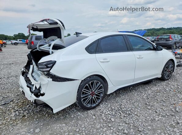 3KPF44AC9PE566819 2023 KIA FORTE White Trasero derecho