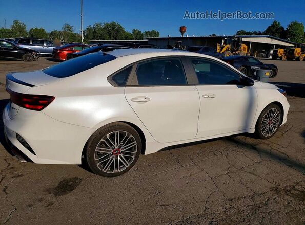 3KPF44AC9RE742724 2024 KIA FORTE Белый Задняя правая четверть