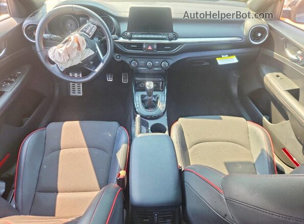 3KPF44ACXME378533 2021 KIA FORTE Black Widok deski rozdzielczej