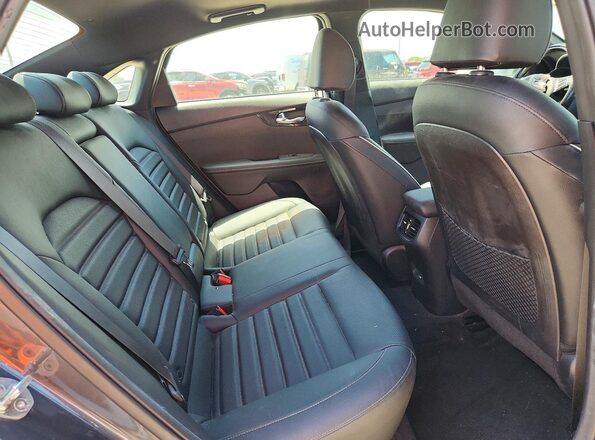 3KPF54AD0NE427424 2022 KIA FORTE Gray Vista de los asientos traseros