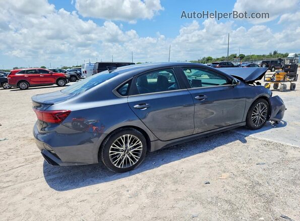 3KPF54AD0NE427424 2022 KIA FORTE Gray Trasero derecho