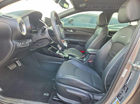 3KPF54AD0NE429478 2022 KIA FORTE Gray Vista interior delantera