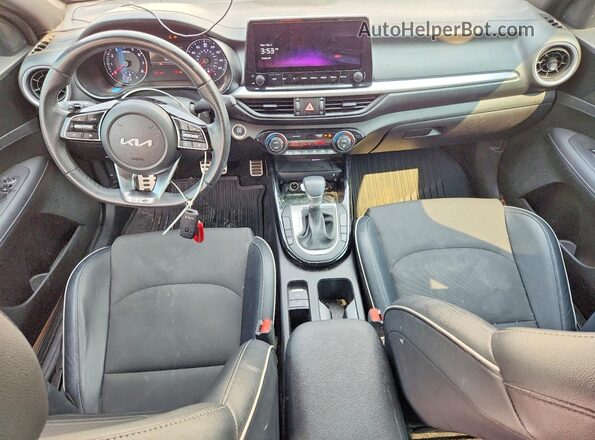 3KPF54AD0PE540888 2023 KIA FORTE White Вид панелі приладів