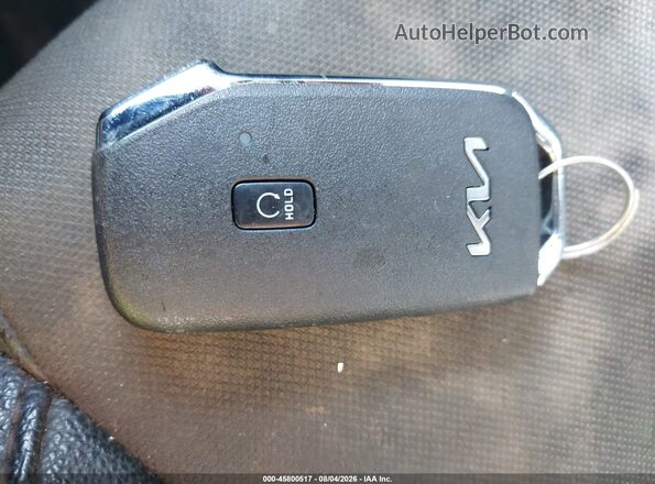 3KPF54AD0PE642465 2023 KIA FORTE Silver Vista del salpicadero