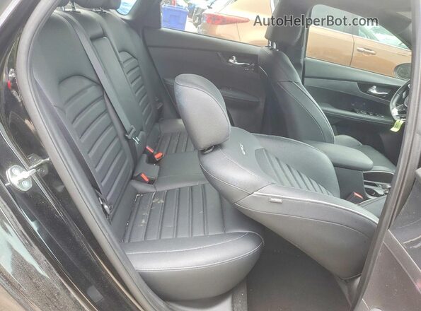 3KPF54AD0PE673604 2023 KIA FORTE Black Вид задніх сидінь