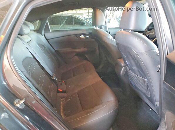 3KPF54AD0RE766447 2024 KIA FORTE Угольный Вид задних сидений