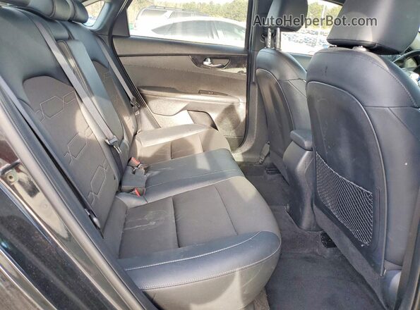 3KPF54AD0RE772409 2024 KIA FORTE Black Vista de los asientos traseros