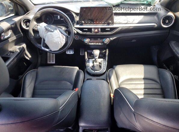 3KPF54AD1PE526658 2023 KIA FORTE Gray Вид панелі приладів