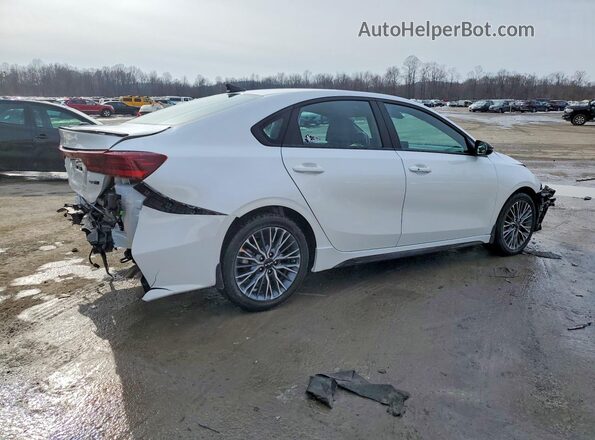3KPF54AD1PE569784 2023 KIA FORTE White Tył prawy