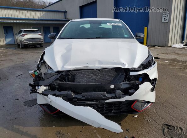 3KPF54AD1PE569784 2023 KIA FORTE White Widok z przodu