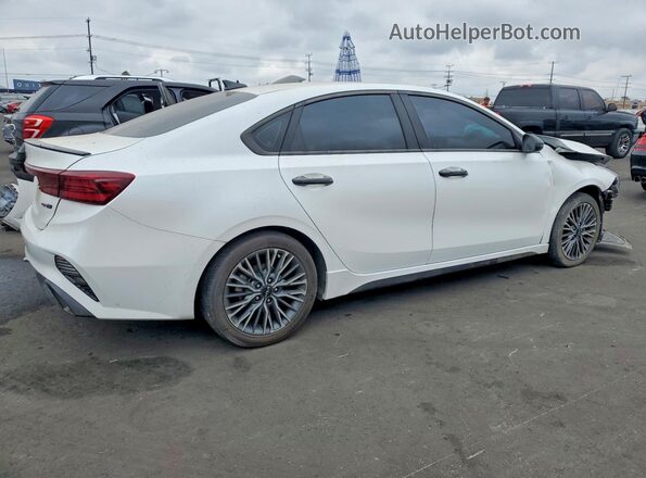 3KPF54AD1PE610608 2023 KIA FORTE White უკანა მარჯვენა
