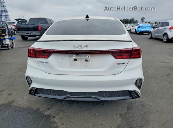 3KPF54AD1PE610608 2023 KIA FORTE White უკანა ხედი