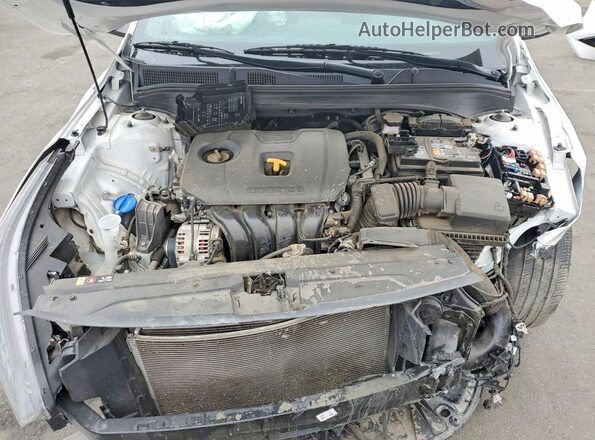 3KPF54AD1PE610608 2023 KIA FORTE White უკანა სალონის ხედი