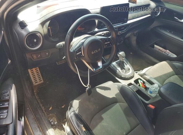 3KPF54AD1PE613590 2023 KIA FORTE Silver წინა პანელის ხედი