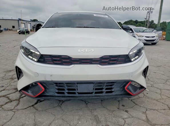 3KPF54AD1RE763220 2024 KIA FORTE White Front view