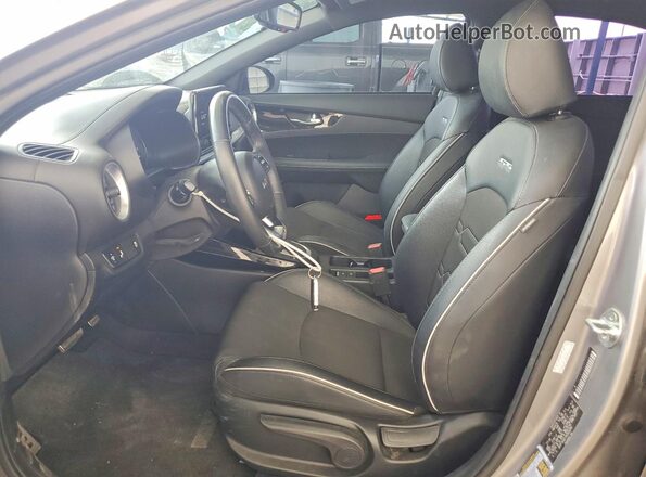 3KPF54AD1RE826283 2024 KIA FORTE Gray Widok wnętrza z przodu
