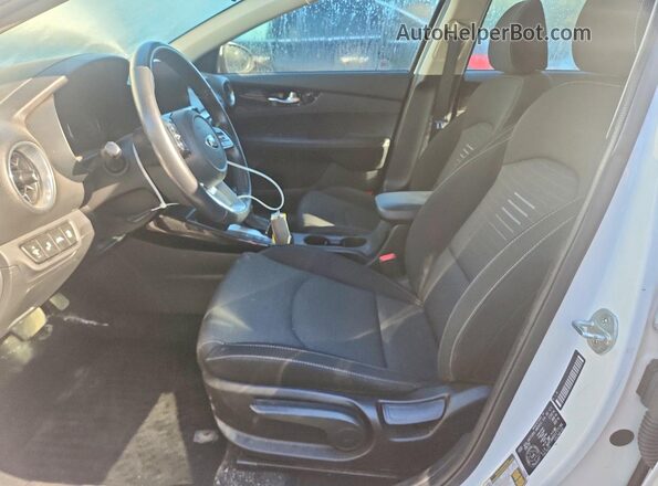 3KPF54AD2LE171784 2020 KIA FORTE White Панорамний вид салону 360°
