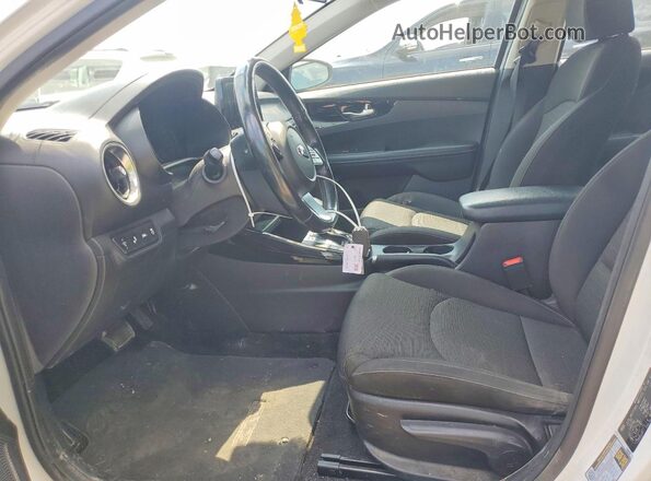 3KPF54AD2ME308787 2021 KIA FORTE White წინა სალონის ხედი