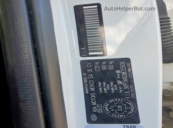 3KPF54AD2ME355639 2021 KIA FORTE Белый Вид подкапотного пространства