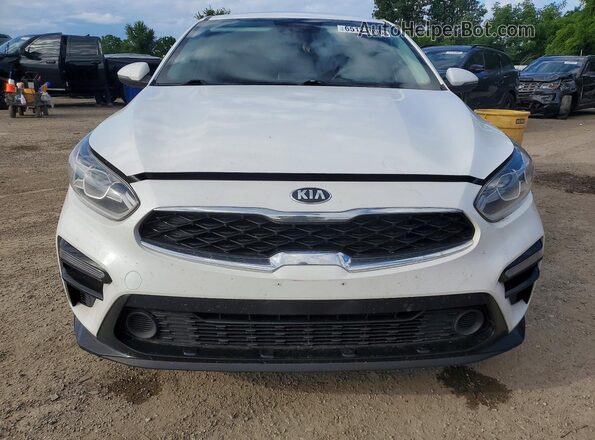 3KPF54AD2ME355639 2021 KIA FORTE Белый Вид спереди