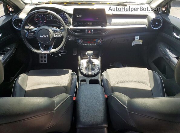 3KPF54AD2PE517662 2023 KIA FORTE Black Widok deski rozdzielczej