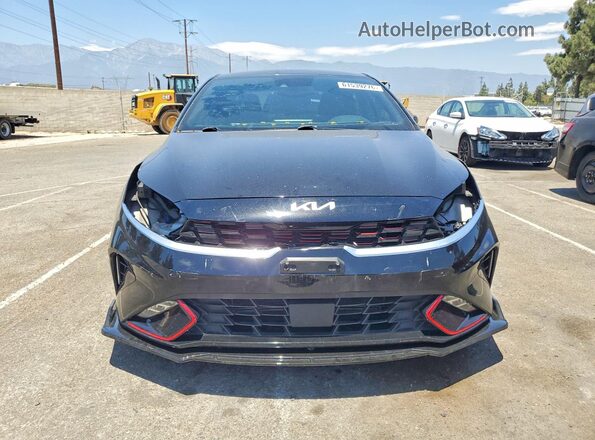 3KPF54AD2PE517662 2023 KIA FORTE Black Widok z przodu