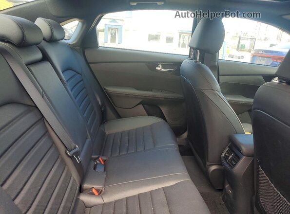 3KPF54AD2PE648803 2023 KIA FORTE Синий Вид задних сидений