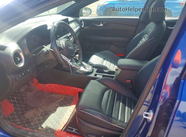 3KPF54AD2PE648803 2023 KIA FORTE Синий Вид салона спереди